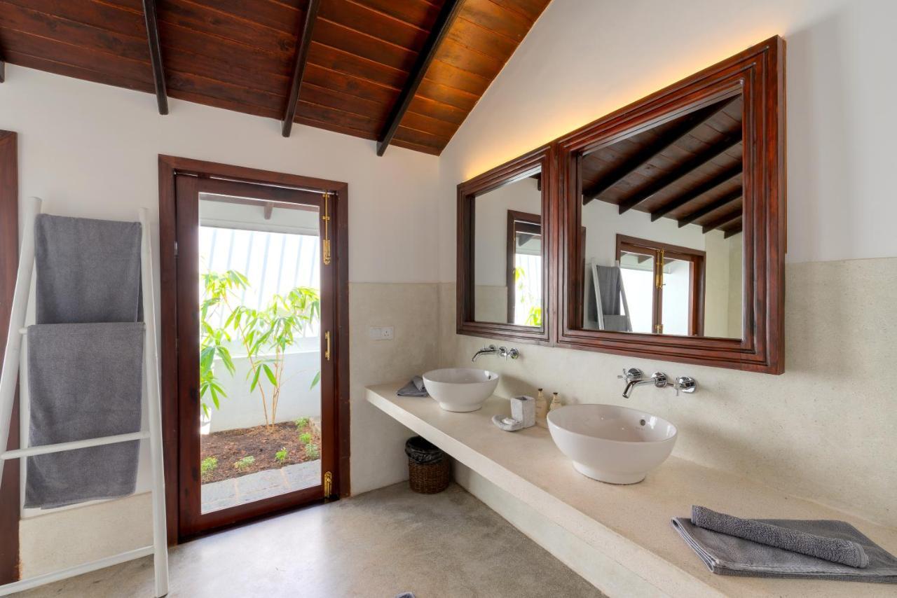 Saltasia Boutique Beach Villa ミリッサ エクステリア 写真